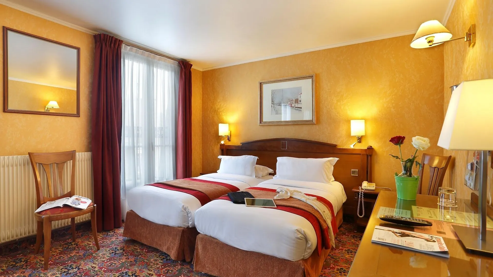 Hotel Paix Republique Paris
