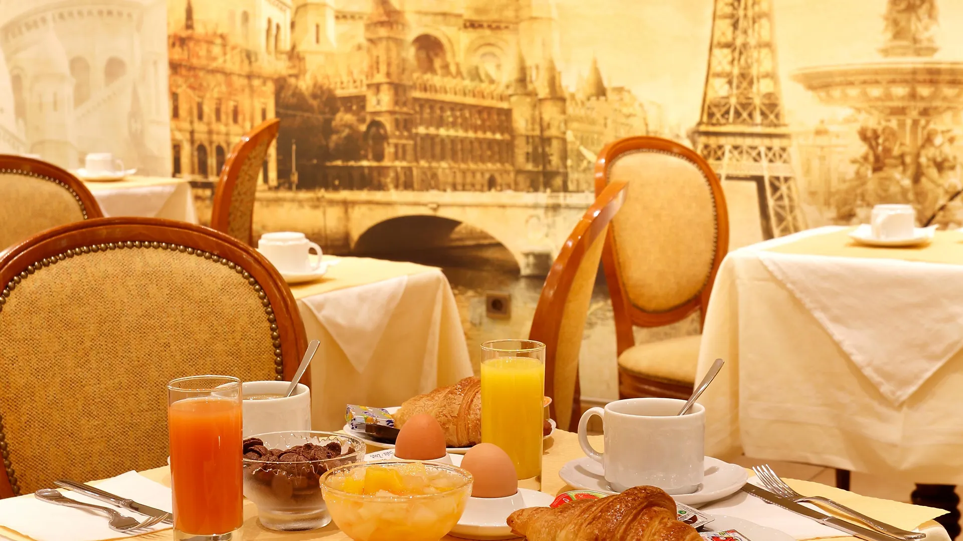 Hotel Paix Republique 3*