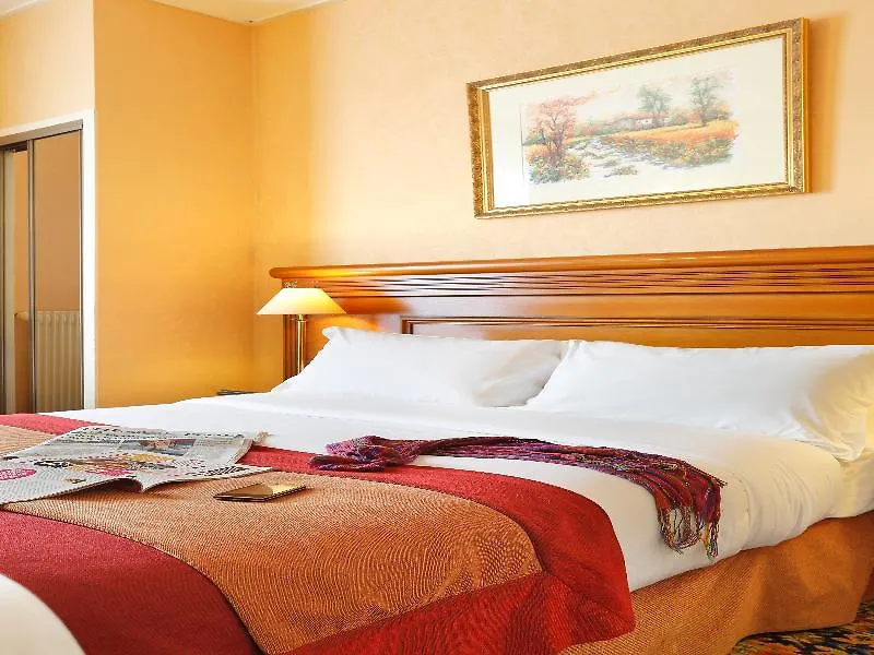 Hotel Paix Republique 3*